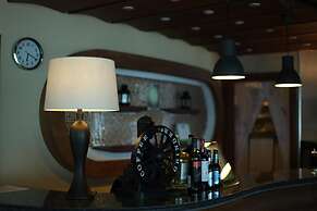 Benikea Mountain and Sea Daepo Port