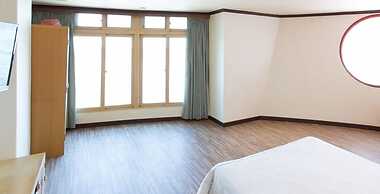 Benikea Mountain and Sea Daepo Port