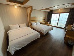 Benikea Mountain and Sea Yangyang