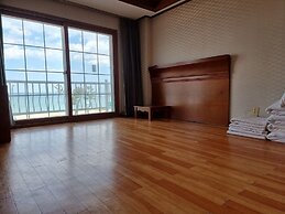 Benikea Mountain and Sea Yangyang