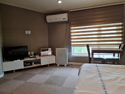 Benikea Mountain and Sea Yangyang