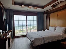 Benikea Mountain and Sea Yangyang