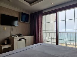 Benikea Mountain and Sea Yangyang