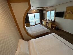 Benikea Mountain and Sea Yangyang