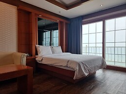 Benikea Mountain and Sea Yangyang