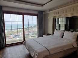 Benikea Mountain and Sea Yangyang