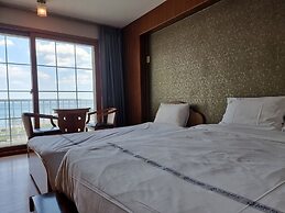 Benikea Mountain and Sea Yangyang