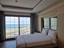 Benikea Mountain and Sea Yangyang