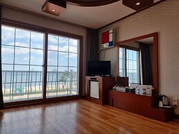 Benikea Mountain and Sea Yangyang