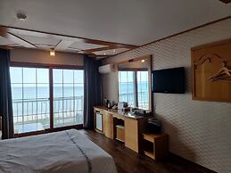 Benikea Mountain and Sea Yangyang