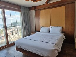 Benikea Mountain and Sea Yangyang