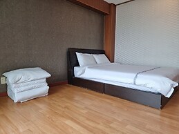 Benikea Mountain and Sea Yangyang