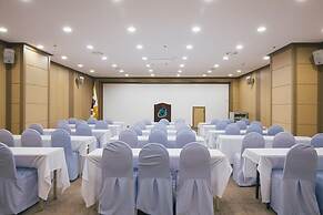 Benikea Mountain and Sea Sokcho