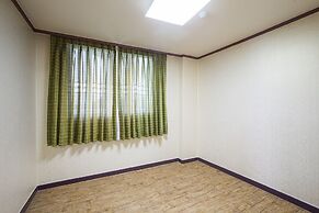 Benikea Mountain and Sea Sokcho