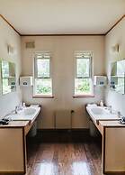 The Niseko Ski Lodge - Higashiyama