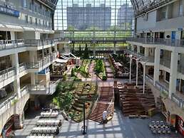 Cozy and Convenient Royal Heights