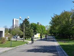 Cozy and Convenient Royal Heights