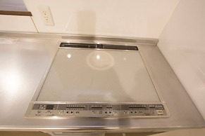 Cozy and Convenient Royal Heights