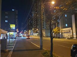 Cozy and Convenient Royal Heights