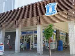 Cozy and Convenient Royal Heights