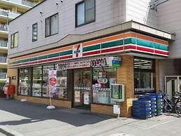 Cozy and Convenient Royal Heights