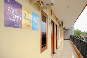 OYO 2826 Panderman Residence