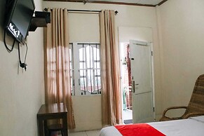 OYO Flagship 2799 Berastagi Backpacker Rooms