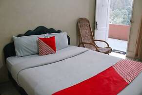 OYO Flagship 2799 Berastagi Backpacker Rooms