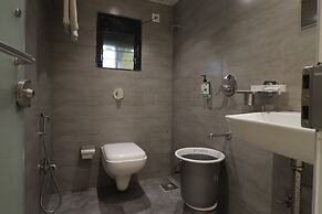 Hotel Malad Inn