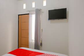 Super OYO Capital O 2798 Semeru Residence Syariah