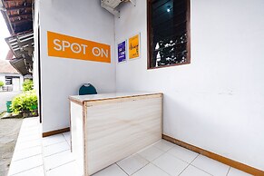 SPOT ON Sartika Inn Pati