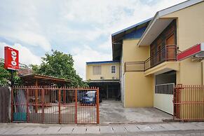 OYO 2656 Az Zahra Residence Syariah