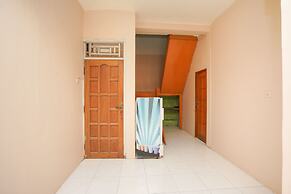 OYO 2656 Az Zahra Residence Syariah