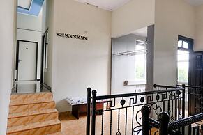 SPOT ON 2723 Gatsu Kost