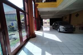 SPOT ON 2689 Safira Family Residence Syariah