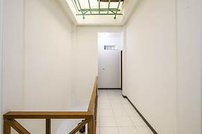 OYO 2728 Sinulingga Residence