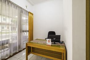 OYO 2728 Sinulingga Residence