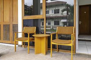 OYO 2728 Sinulingga Residence