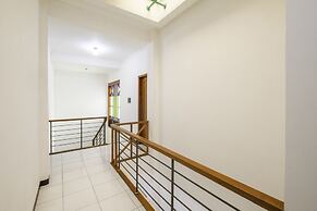 OYO 2728 Sinulingga Residence