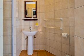 Marle' Lodge Bed & Breakfast