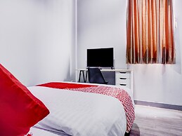 OYO 1805 Fatmawati Mansion Syariah