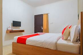 OYO 2547 Assirot Residence