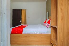 OYO 2547 Assirot Residence