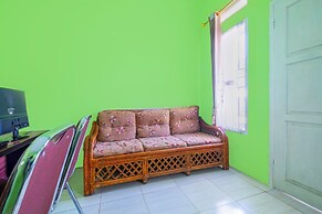 OYO 2859 Fatan Costel Syariah