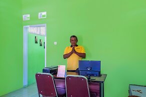 OYO 2859 Fatan Costel Syariah