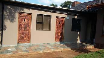 Lauren Palace Guest House