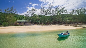Sandy Beach Bungalows