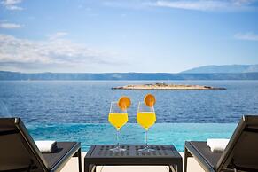 Luxury Villa Palma de Korkyra with Pool