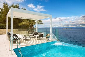 Luxury Villa Palma de Korkyra with Pool