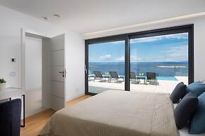 Luxury Villa Palma de Korkyra with Pool